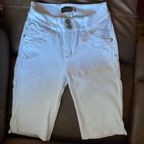 CYSM Colombian push up short. - Picture 1 of 6